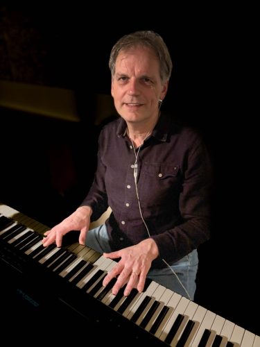 25-04-17 19-49-38 1423